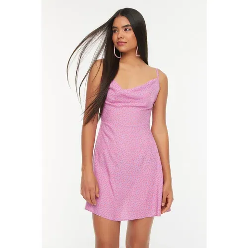 Trendyol Fuchsia Strap Viscose Dress