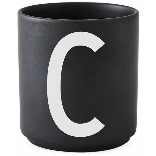 Design Letters Črna porcelanasta skodelica Alphabet C, 250 ml