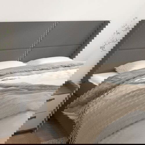 VidaXL Vzglavje z u&amp;scaron;esi sivo 183x16x118/128 cm umetno usnje Slike