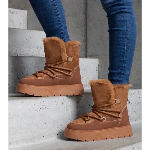  Brown platform snow boots insulated with fur Andra Slike
