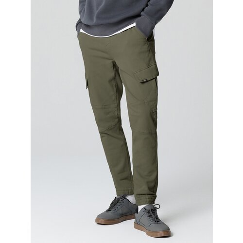 Sinsay Traperice regular jogger fit Slike