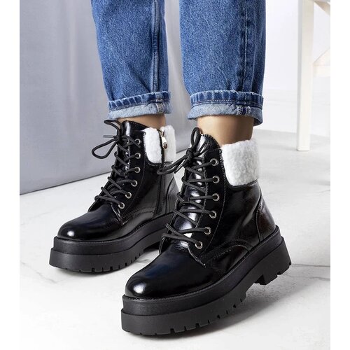 D/CEO Black patent leather strada boots Slike