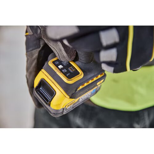 Dewalt DCF860E2T aku udarni odvrtač 1/4&amp;quot; 18V xr bez četkica 282Nm (2x1.7Ah powerstack) Slike