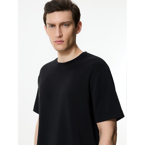 Reserved Regular fit majica od modala - crno Cene