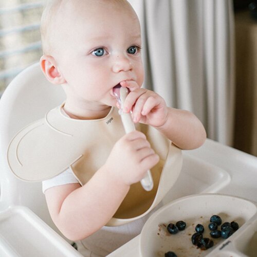 BabyOno silikonski okrugli tanjur s odjeljcima i vakuumom 6 m+, bež Slike