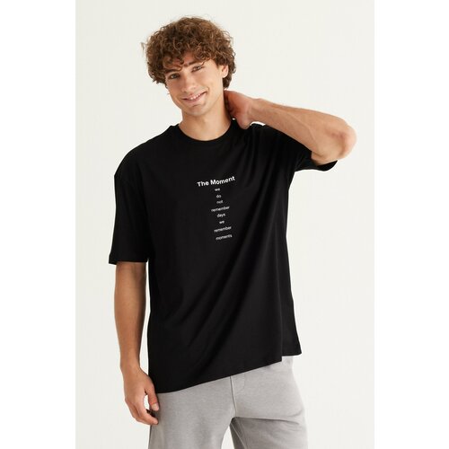 AC&Co / Altınyıldız Classics Men's DARK BLACK Long Fit Slim Fit, Crew Neck 100% Cotton Printed T-Shirt. Slike