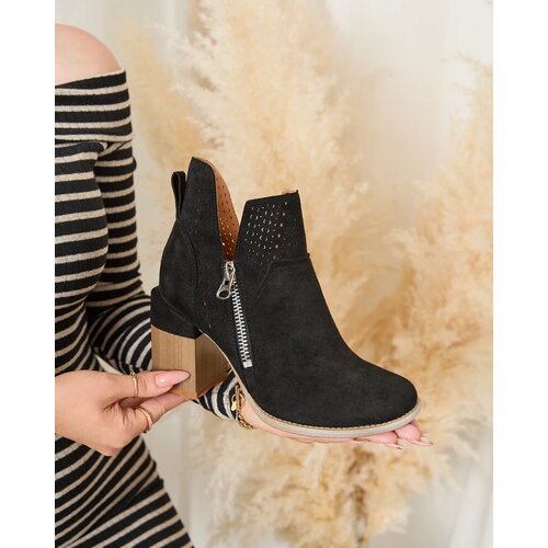 Resti Black openwork stiletto boots Veviret Cene