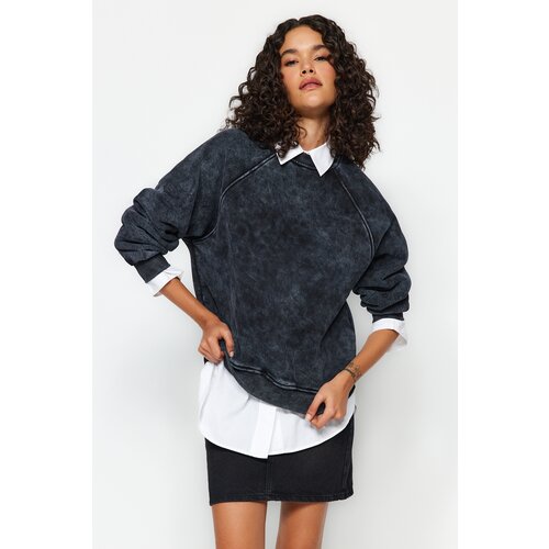 Trendyol Anthracite Aged/Faded Effect Thick Fleece Basic Fit Raglan Sleeve Knitted Sweatshirt Slike