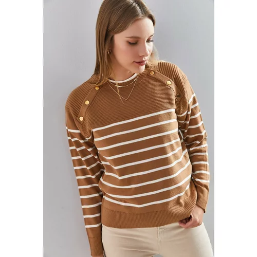 Bianco Lucci Women's Shoulder Button Detailed Knitwear Sweater
