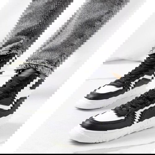 D/CEO White trainers Justar Cijene