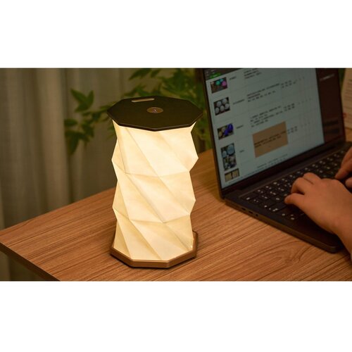 Gingko Črna LED namizna svetilka (vi&amp;scaron;ina 18 cm) Twist Hexagon &amp;ndash; Slike