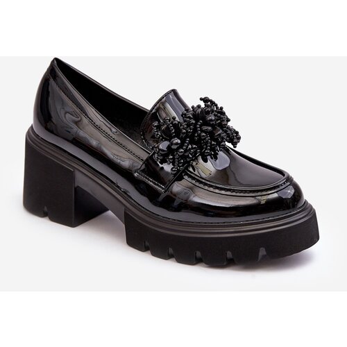 Kesi Women&amp;#039;s patent leather shoes with decoration black Renesma Slike