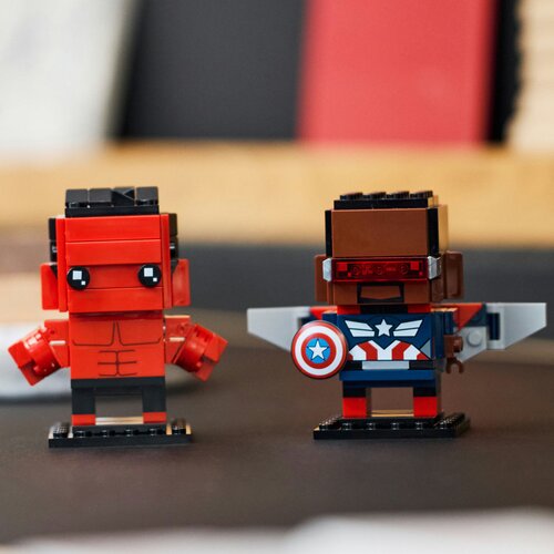 Lego LEGO&amp;reg; Super Heroes - Figuri Stotnik Amerika in Rdeči Hulk (40668) Slike