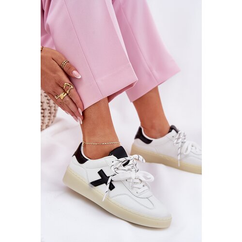 Boto Low Women's Sports Shoes White Zelevelis Cijene