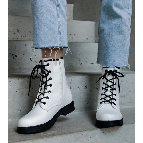 Gemre White insulated eco-leather worker ankle boots Veri Cene