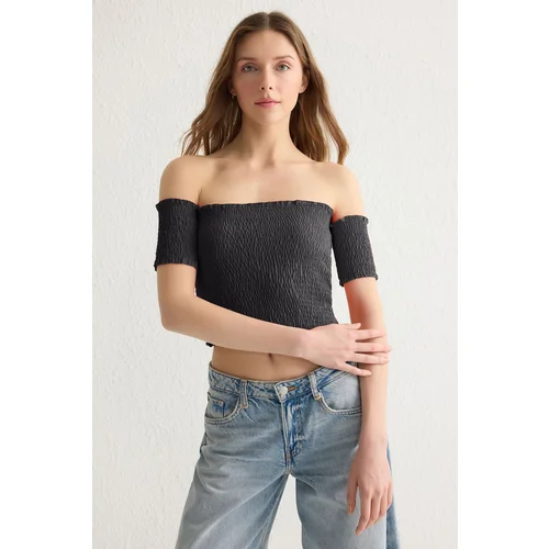 Trendyol Anthracite Fitted/Fits the Body Carmen Collar Crop Gipel Flexible Knitted Blouse