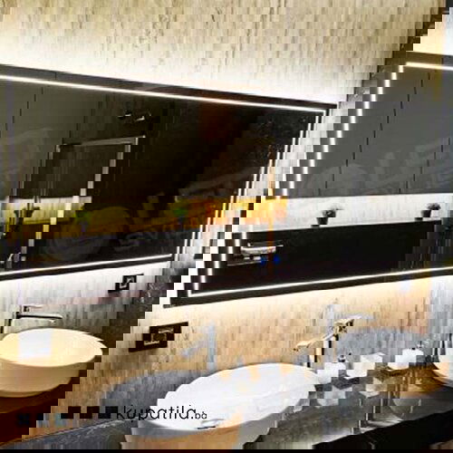  Ogledalo LED 140&amp;times;70... Slike