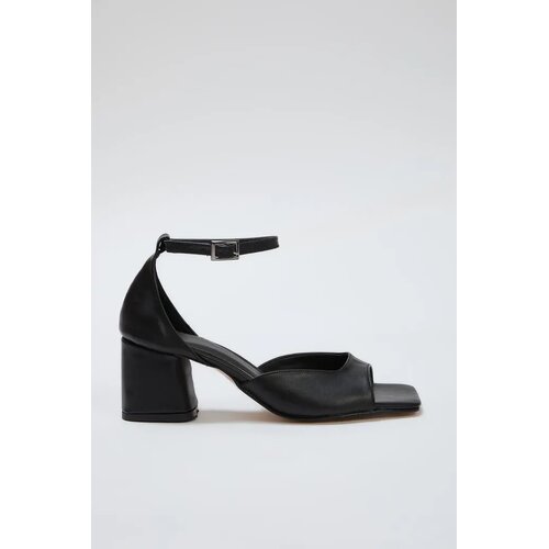 Trendyol Shoes Ženske cipele Takss25To00015, Crne Cene