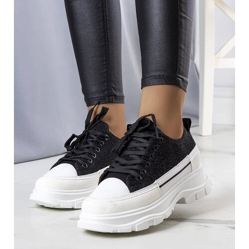 Gemre Black trainers Beat Cene