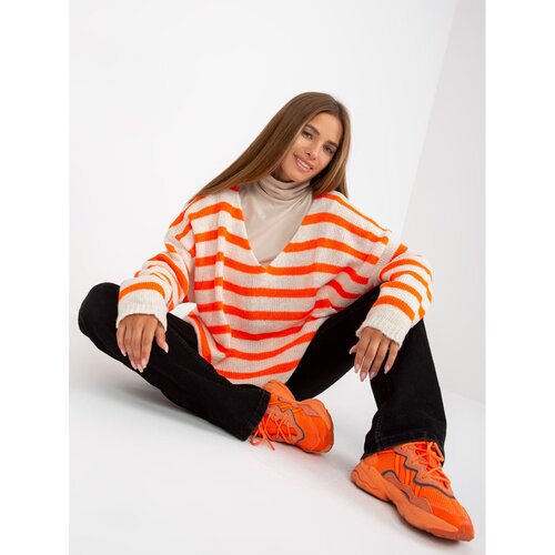 Fashion Hunters White and orange oversize sweater with V-OCH BELLA neckline Slike