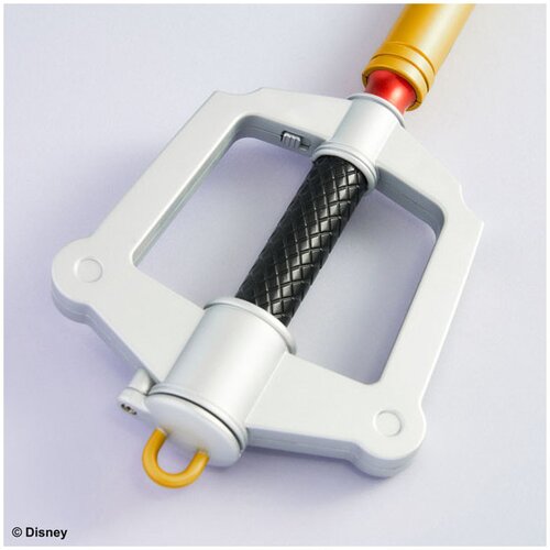 Square Enix KINGDOM HEARTS LIGHT UP KEYBLADE - KINGDOM KEY DARK SIDE - ključ svetilka Cene