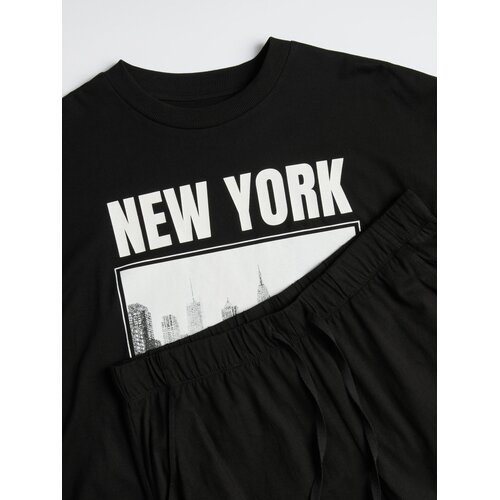 Sinsay Pamučna dvodijelna pidžama s motivom NYC Slike