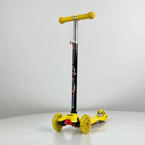  trotinet model 655 žuti Slike