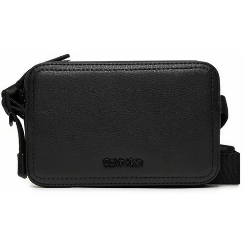 Calvin Klein Torbica za okrog pasu Minimal Focus Camera Bag S K50K511850 Črna