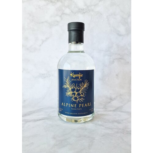 Krucefix destilarna Krucefix, žgana pijača Alpine pearl - brinjevec, alk. 40 vol. % Slike
