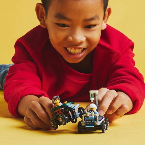 Lego LEGO&amp;reg; City - Paket dirkalnih vozil letalo proti bolni&amp;scaron;ki postelji (60459) Slike