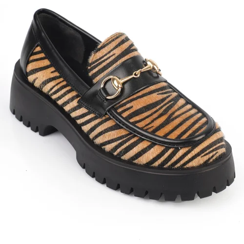 Capone Outfitters Trak Sole Women's Loafer with Buckle
