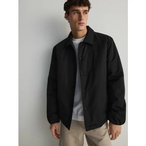 Reserved jakna z ovratnikom - črna
