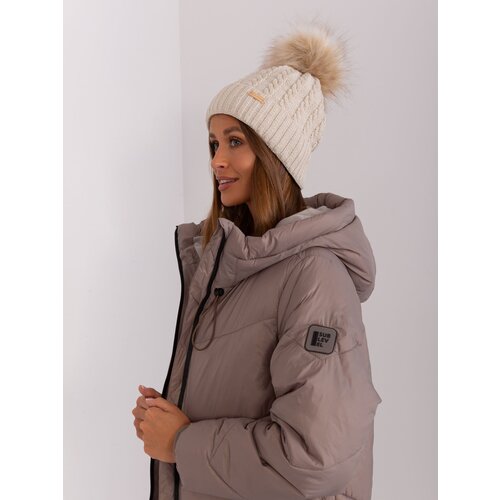 Fashion Hunters Beige winter hat with cables from RUE PARIS Slike