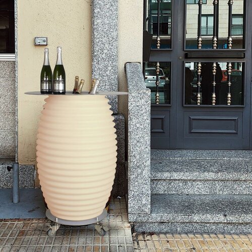 Nikki Amsterdam The.Bar Table, led svjetiljka, zvučnik i hladnjak Slike