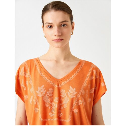 Koton Floral Printed T-Shirt V-Neck Short Sleeve Slike