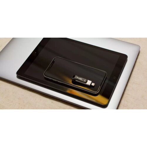 Sandisk 64GB iXpand USB-A/Lightning 3.0 USB ključ Slike
