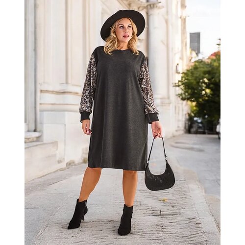 Resti Women's fabric dress with decorative sleeves PLUS SIZE Cene