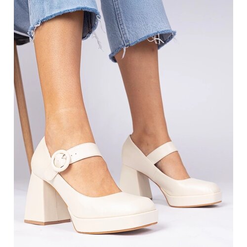 D/CEO marka niezdefiniowana Beige square-toe pumps with a buckle Katherin Slike