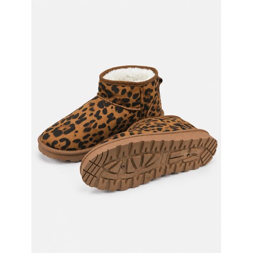 Sinsay Čizme za snijeg od imitacije bru&amp;scaron;ene kože s leopard uzorkom Slike