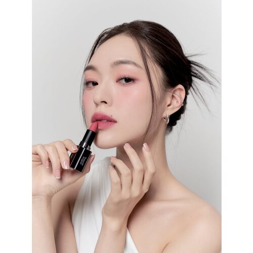 MUZIGAE MANSION Moodwear Blur Lipstick mat vlažilna &amp;scaron;minka odtenek 006 Ruffle 4 g Slike