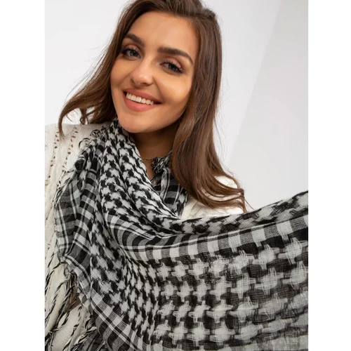 Fashion Hunters Black and white checkered scarf