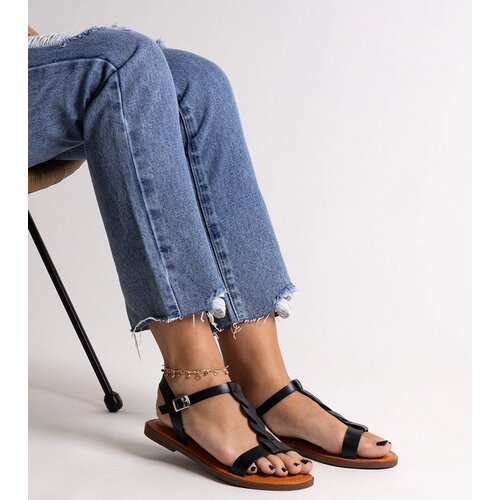 Gemre Black flat sandals Amaranth Cene