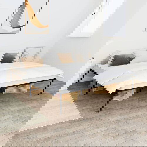 Metalni Kovinski posteljni okvir črn 160x200 cm Slike
