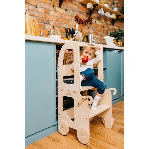 ToddlerInFamily 2v1 MONTESSORI STOLEK POMAGALEK-MOTIV VOZIEK (NATUR) Slike