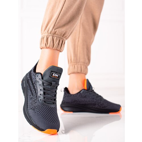 DK SPORTS SHOES ON THE PLATFORM Slike
