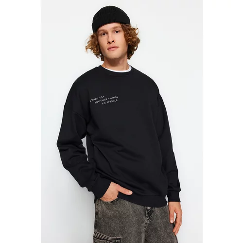 Trendyol Men's Black Oversize/Wide-cut Sweatshirt with Text Embroidery, Fleece Inside.