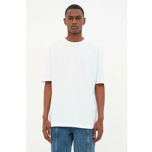 Trendyol White Men's Basic 100% Cotton Relaxed Fit Crew Neck Short Sleeved T-Shirt