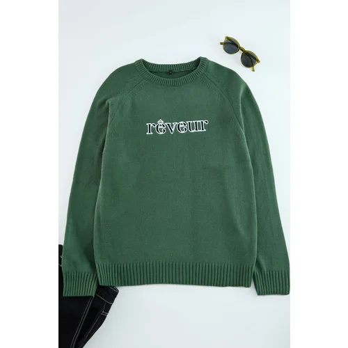 Trendyol Green Regular Crew Neck Slogan Knitwear Sweater