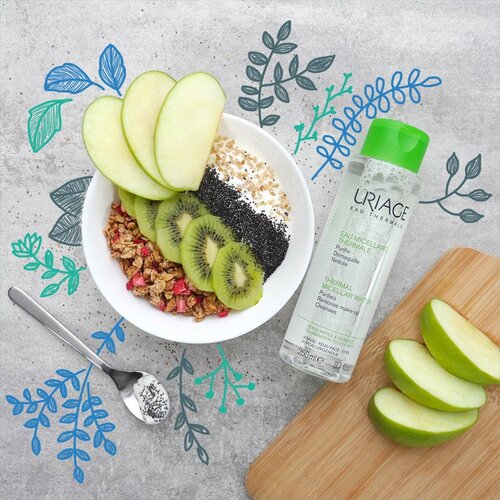 Uriage Hygi&amp;egrave;ne Thermal Micellar Water - Combination to Oily Skin micelarna čistilna voda za mastno in me&amp;scaron;ano kožo 250 ml Slike
