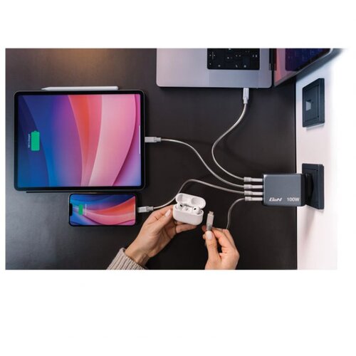  PUNJAČ ZA MOBILNE UREĐAJE ZIDNI 2XUSB-C/PD 100W/1XUSB-A QC 3.0 (EU/UK/US) VERBATIM 32202 Slike